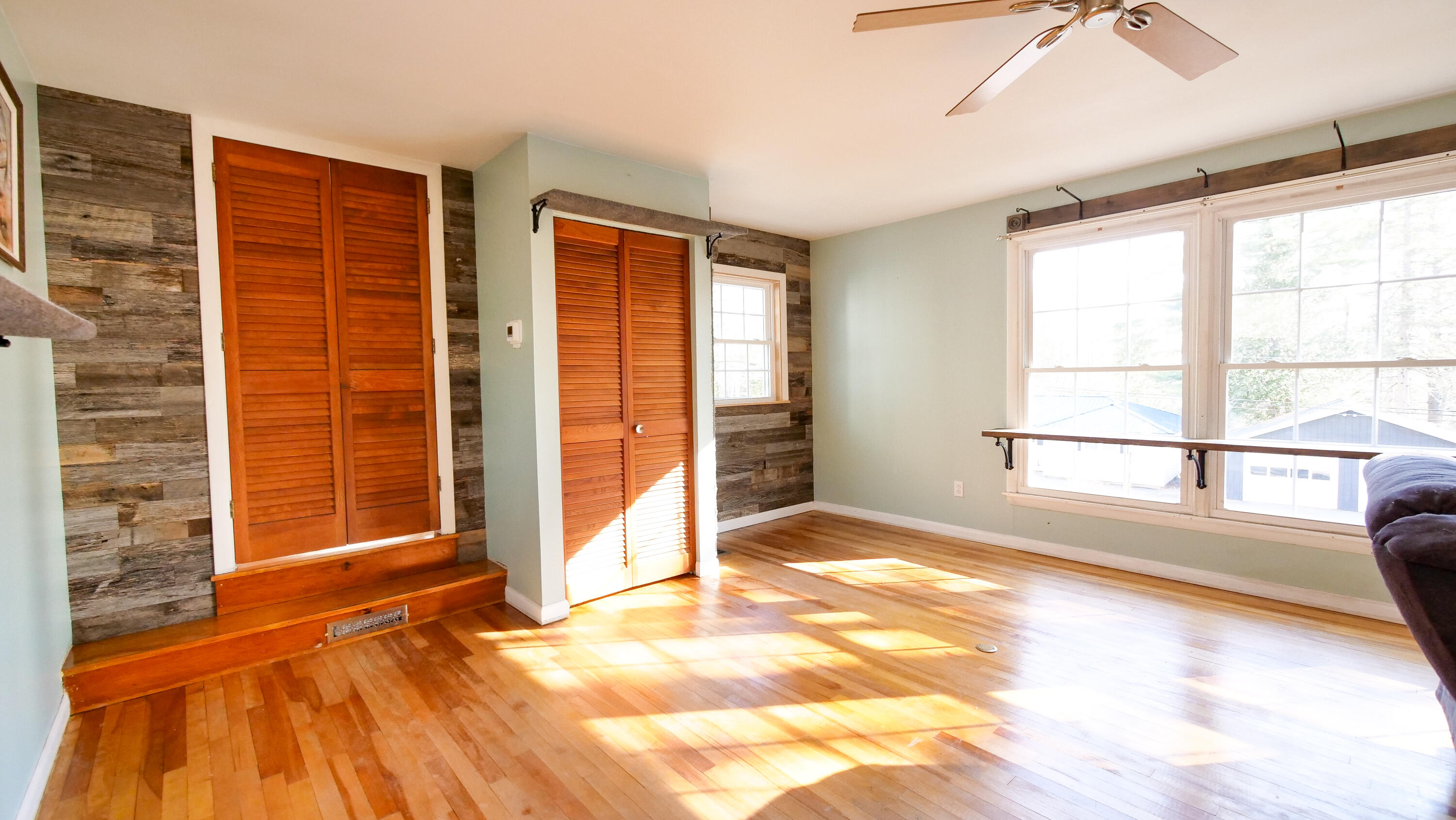 16 Gardner Road Orono ME 04473