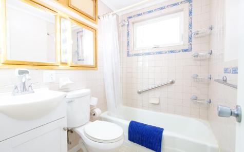 16 Gardner Road Orono ME 04473