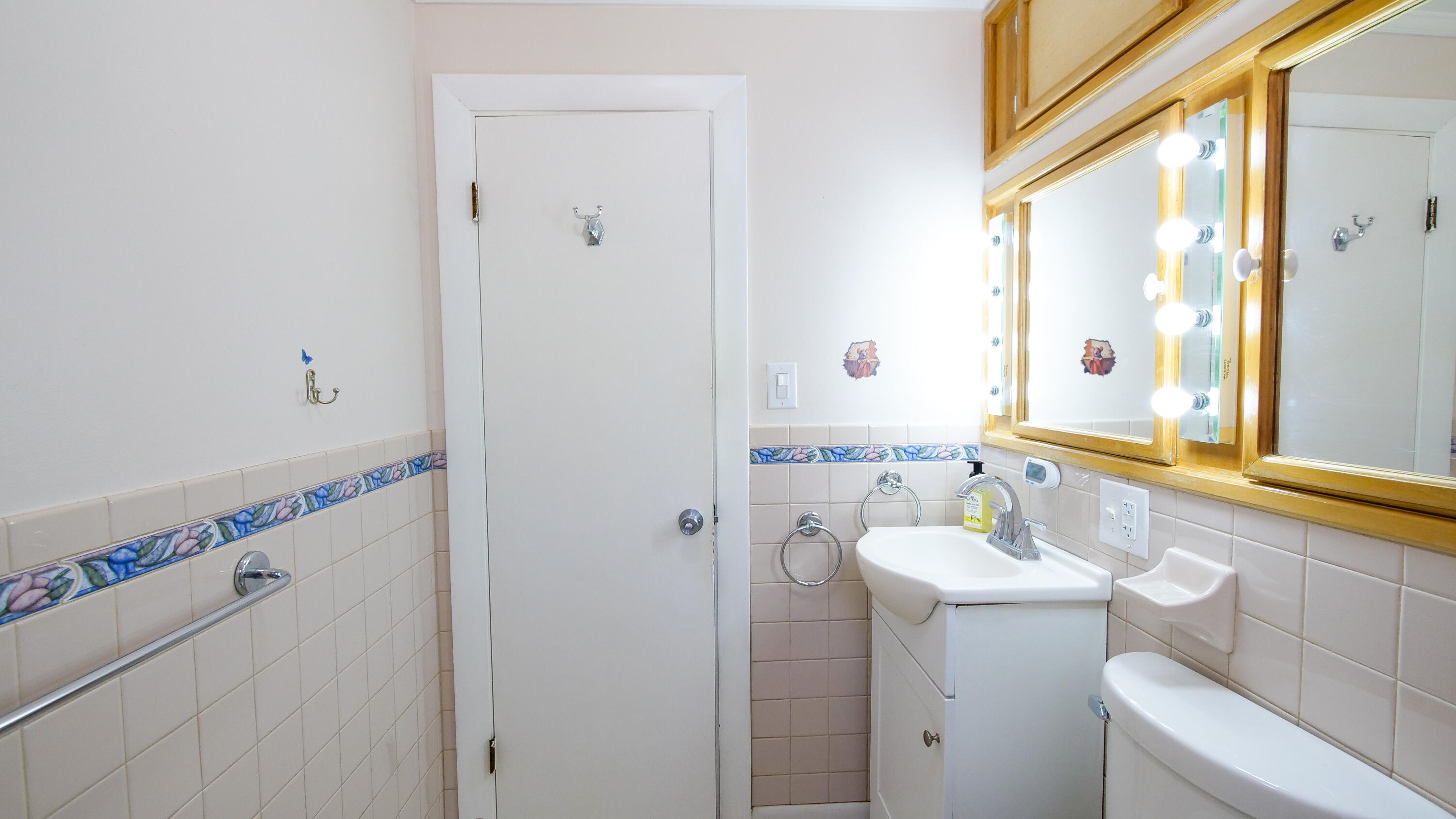 16 Gardner Road Orono ME 04473