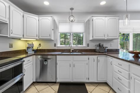 8 Chestnut Road Brunswick ME 04011