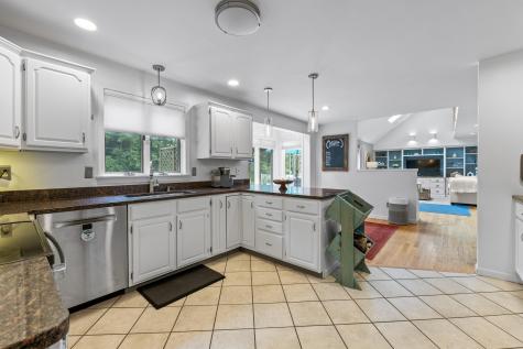 8 Chestnut Road Brunswick ME 04011