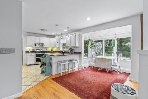 8 Chestnut Road Brunswick ME 04011