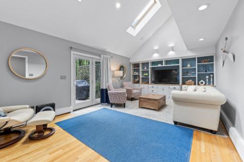 8 Chestnut Road Brunswick ME 04011