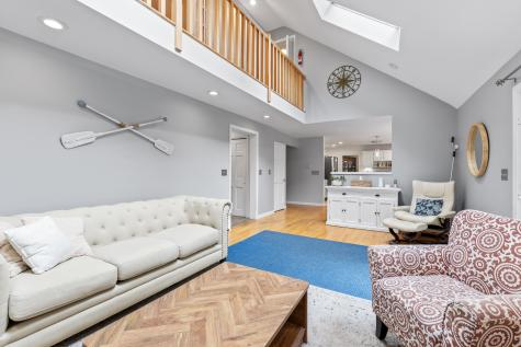 8 Chestnut Road Brunswick ME 04011