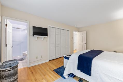 8 Chestnut Road Brunswick ME 04011