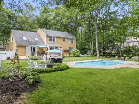 8 Chestnut Road Brunswick ME 04011