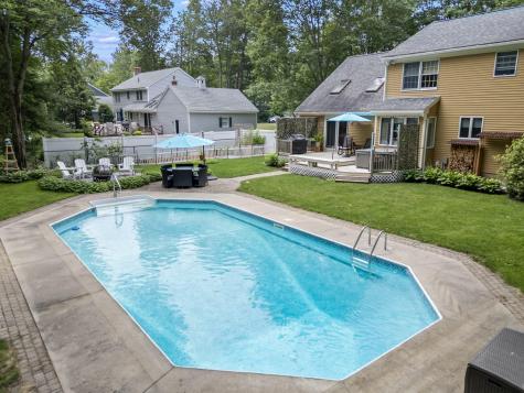 8 Chestnut Road Brunswick ME 04011