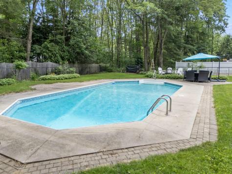 8 Chestnut Road Brunswick ME 04011