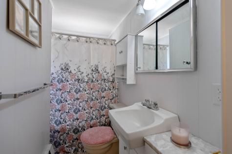 67 Saint Croix Street Lewiston ME 04240