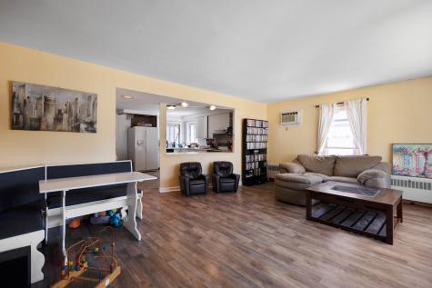 67 Saint Croix Street Lewiston ME 04240