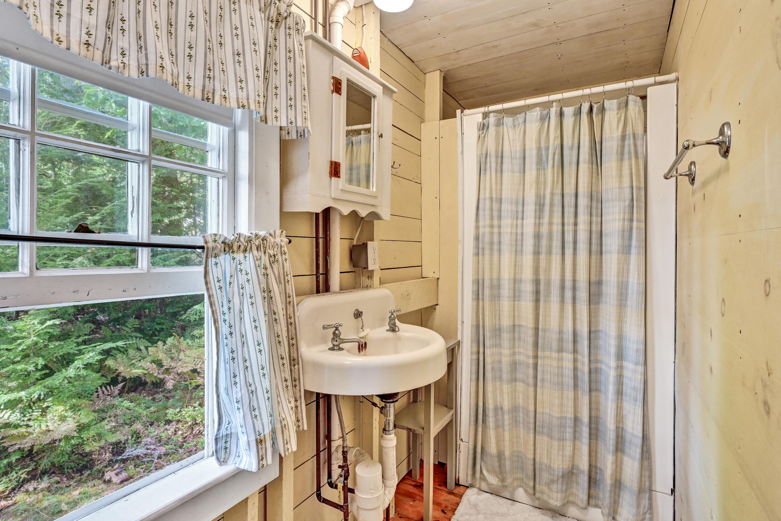 150 Wildwood Shores Road Nobleboro ME 04555