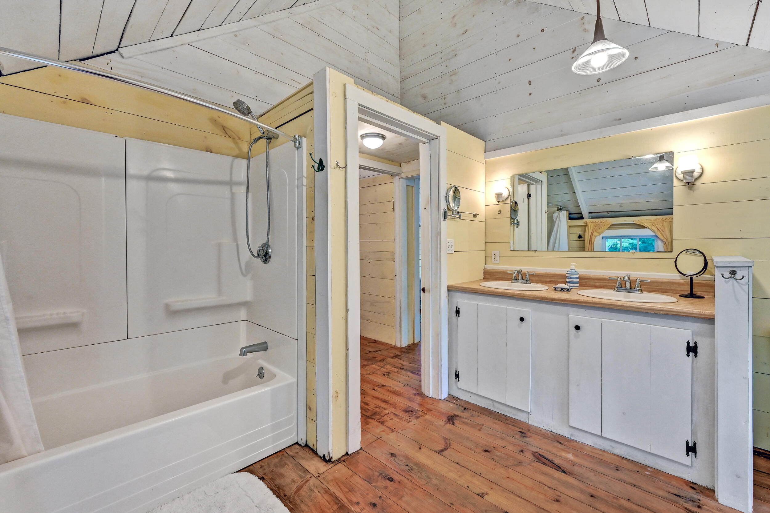 150 Wildwood Shores Road Nobleboro ME 04555