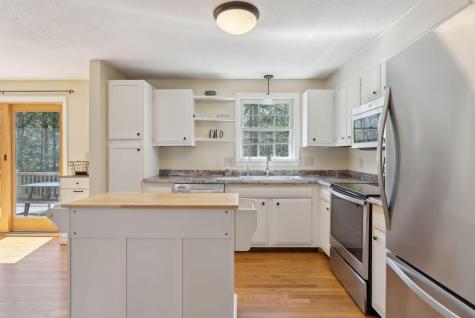 18 Sequoia Drive Freeport ME 04032