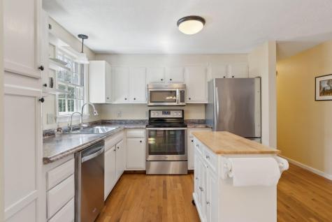 18 Sequoia Drive Freeport ME 04032