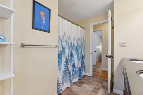 18 Sequoia Drive Freeport ME 04032