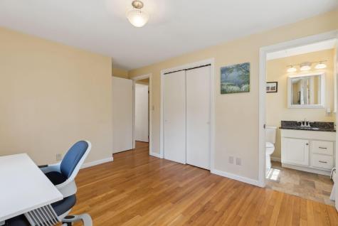 18 Sequoia Drive Freeport ME 04032