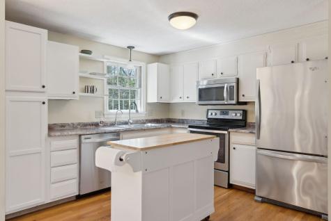 18 Sequoia Drive Freeport ME 04032