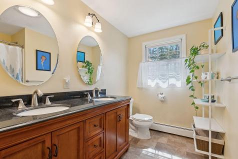 18 Sequoia Drive Freeport ME 04032