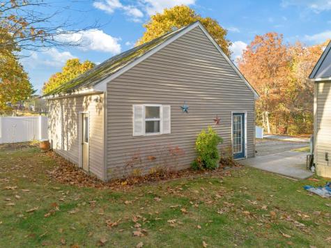 137 Barlen Street Farmington ME 04938