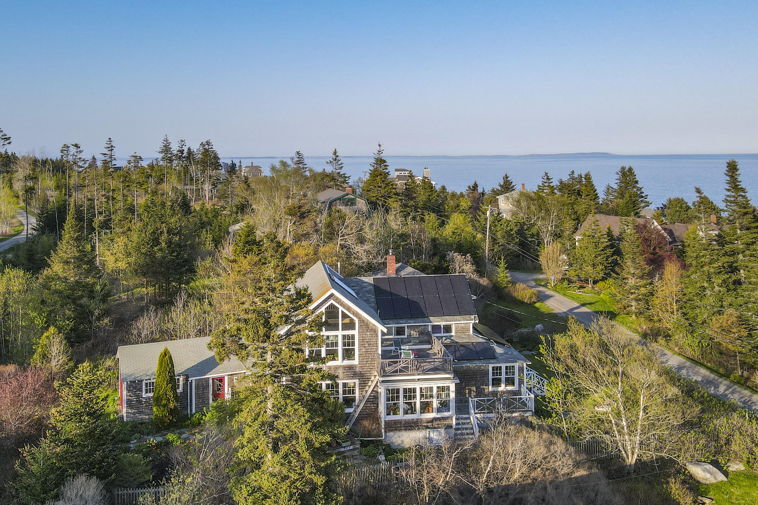 12 Cliff Road Bristol ME 04554