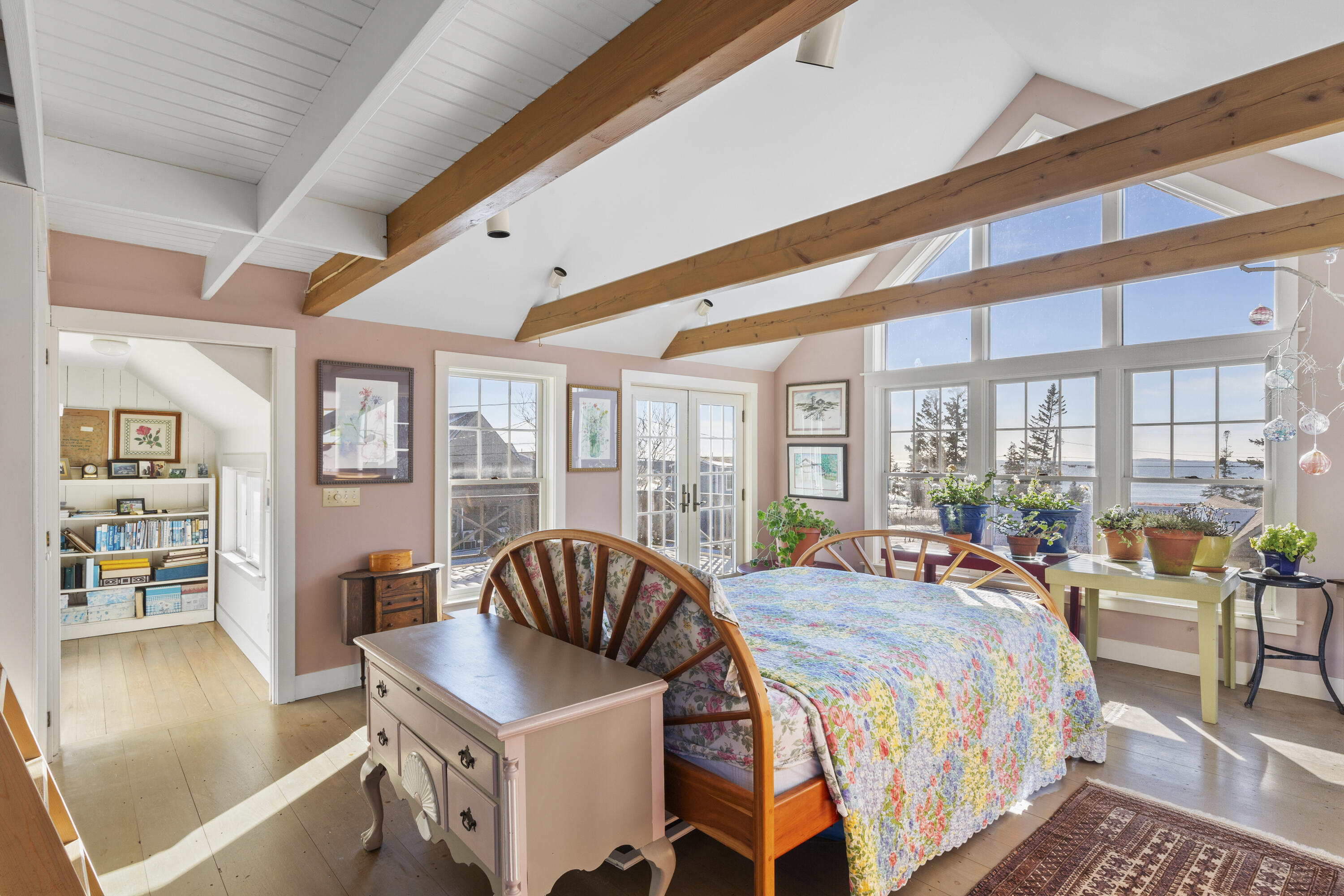 12 Cliff Road Bristol ME 04554