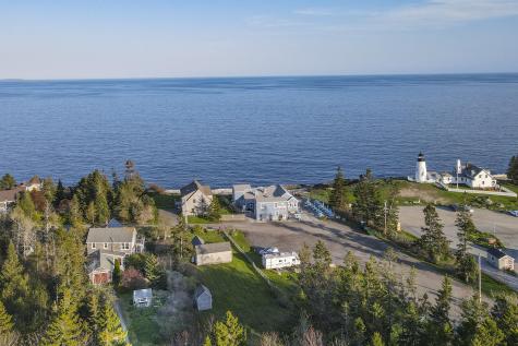 12 Cliff Road Bristol ME 04554