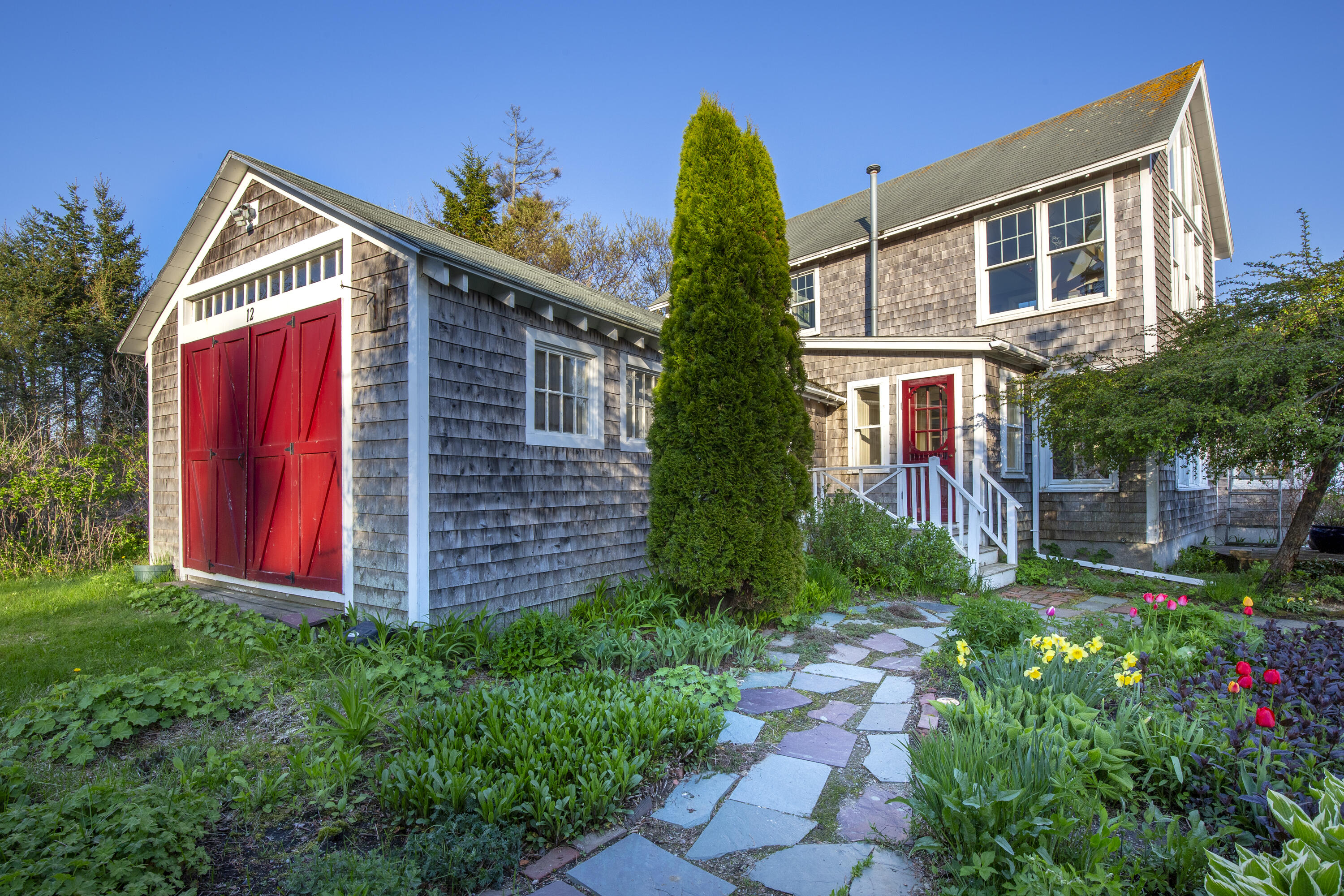 12 Cliff Road Bristol ME 04554