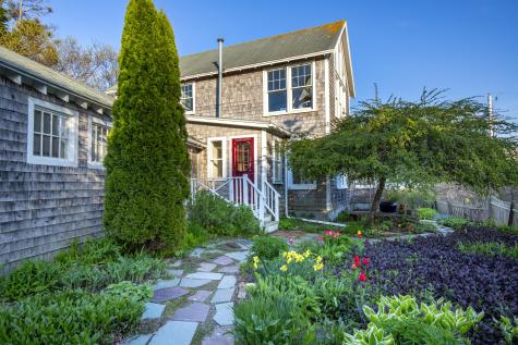 12 Cliff Road Bristol ME 04554