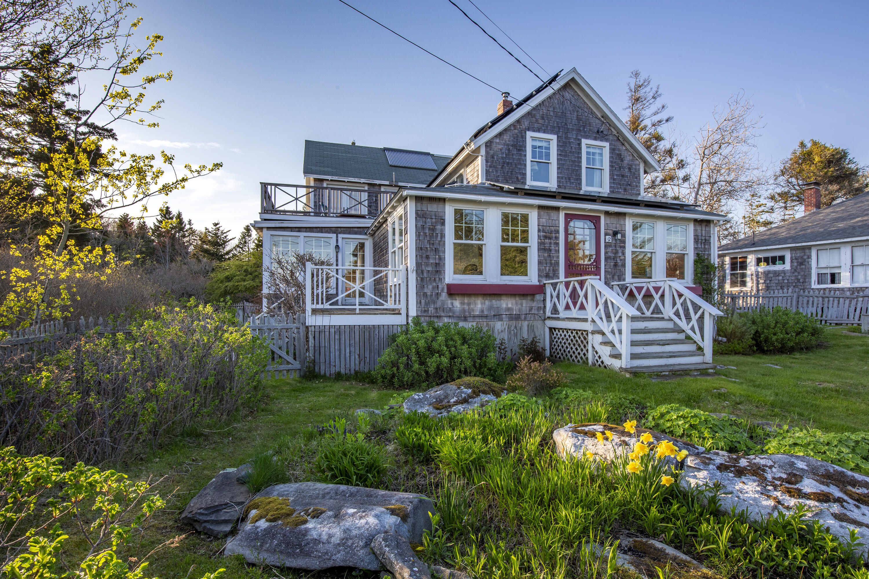 12 Cliff Road Bristol ME 04554