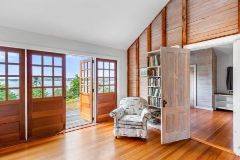 14 Kingsbury Point Vinalhaven ME 04863