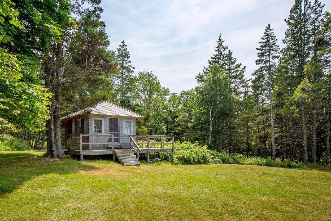 14 Kingsbury Point Vinalhaven ME 04863