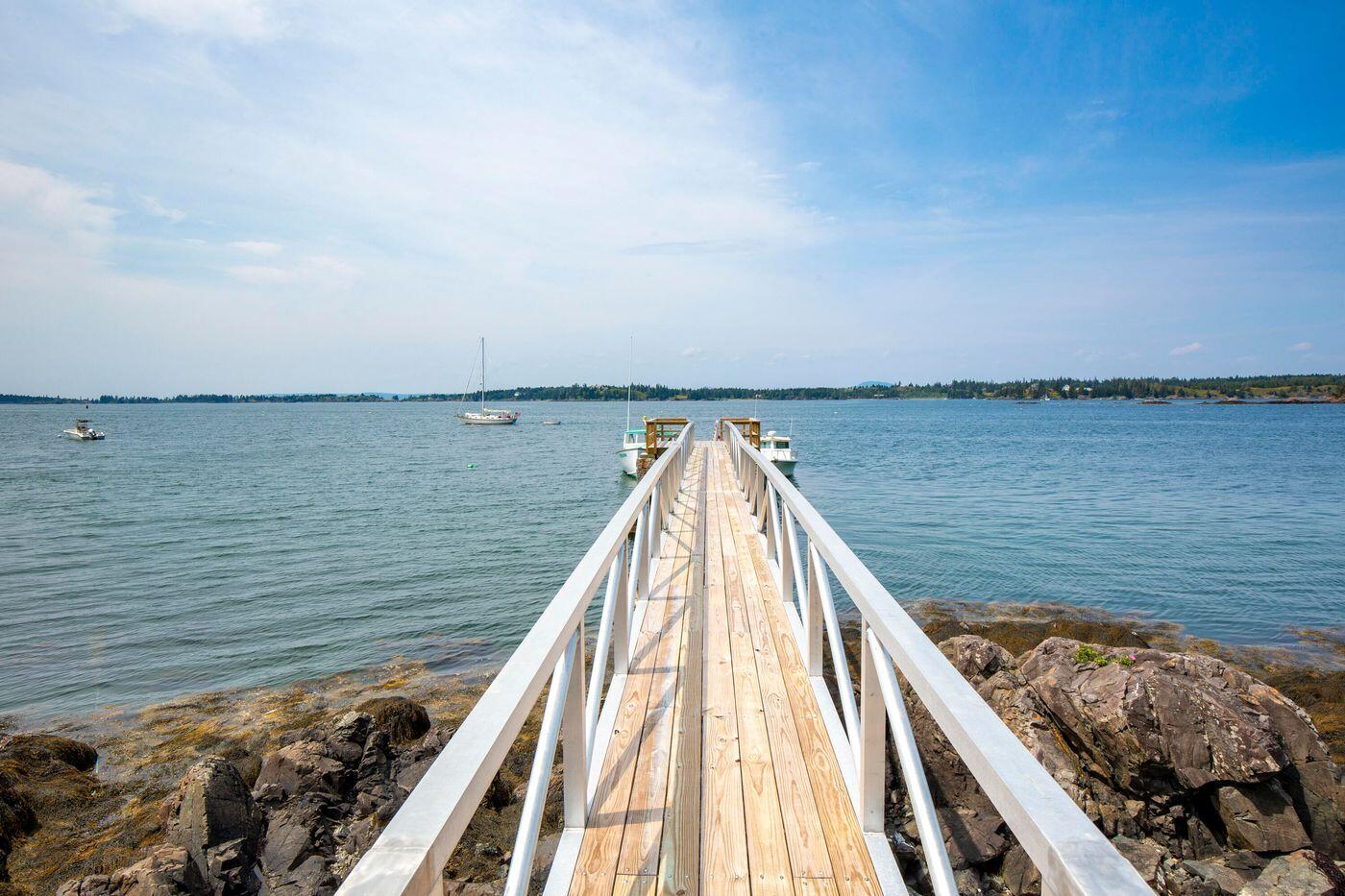 14 Kingsbury Point Vinalhaven ME 04863