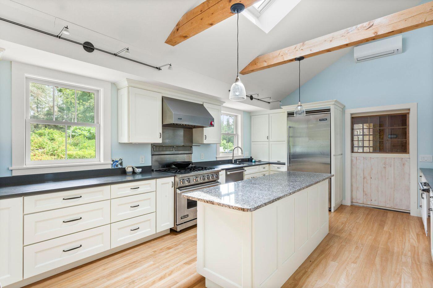 14 Kingsbury Point Vinalhaven ME 04863