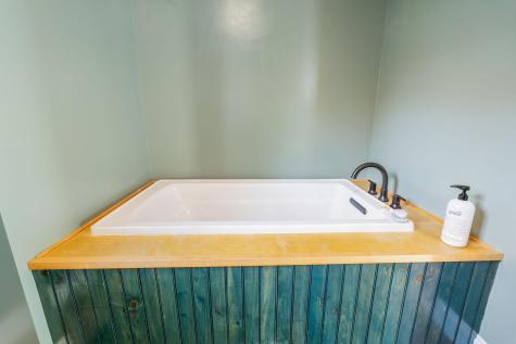 103 Treadwell Acres Hermon ME 04401