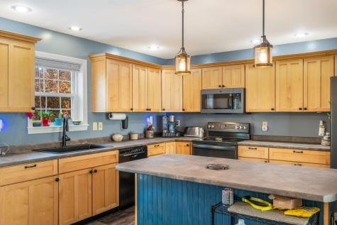 103 Treadwell Acres Hermon ME 04401