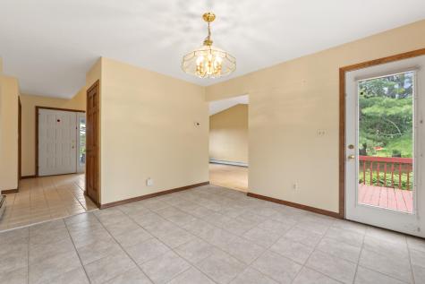 75 Amberley Way Auburn ME 04210