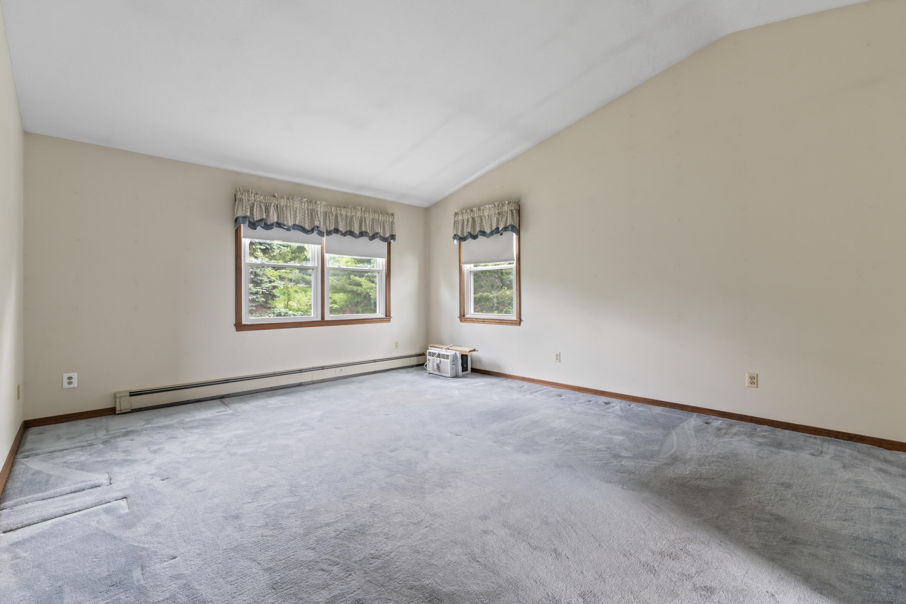 75 Amberley Way Auburn ME 04210