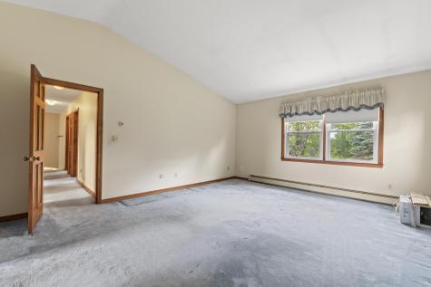 75 Amberley Way Auburn ME 04210