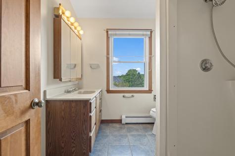 75 Amberley Way Auburn ME 04210