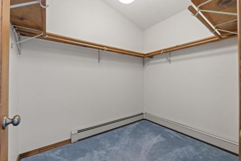 75 Amberley Way Auburn ME 04210