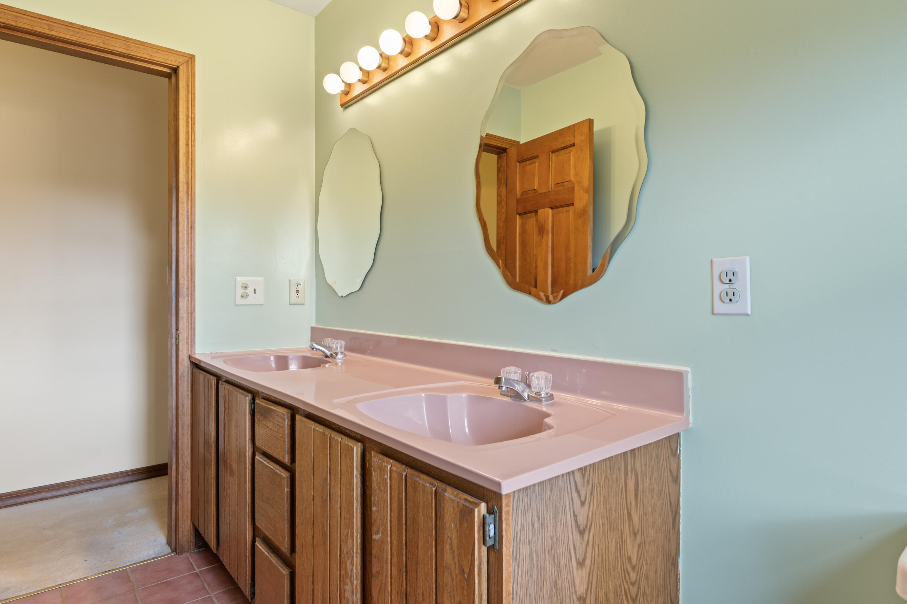 75 Amberley Way Auburn ME 04210