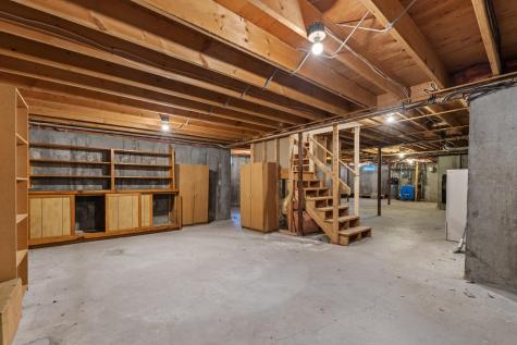 75 Amberley Way Auburn ME 04210