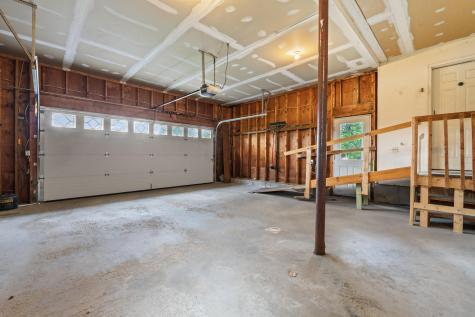 75 Amberley Way Auburn ME 04210