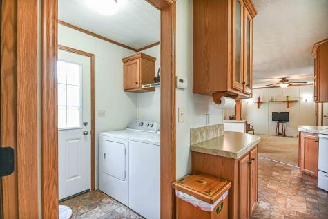 744 Us Rt-1 York ME 03909