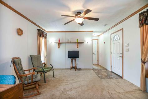 744 Us Rt-1 York ME 03909