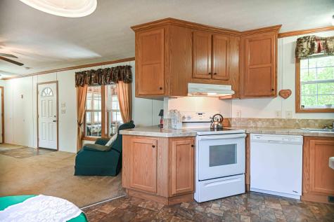 744 Us Rt-1 York ME 03909