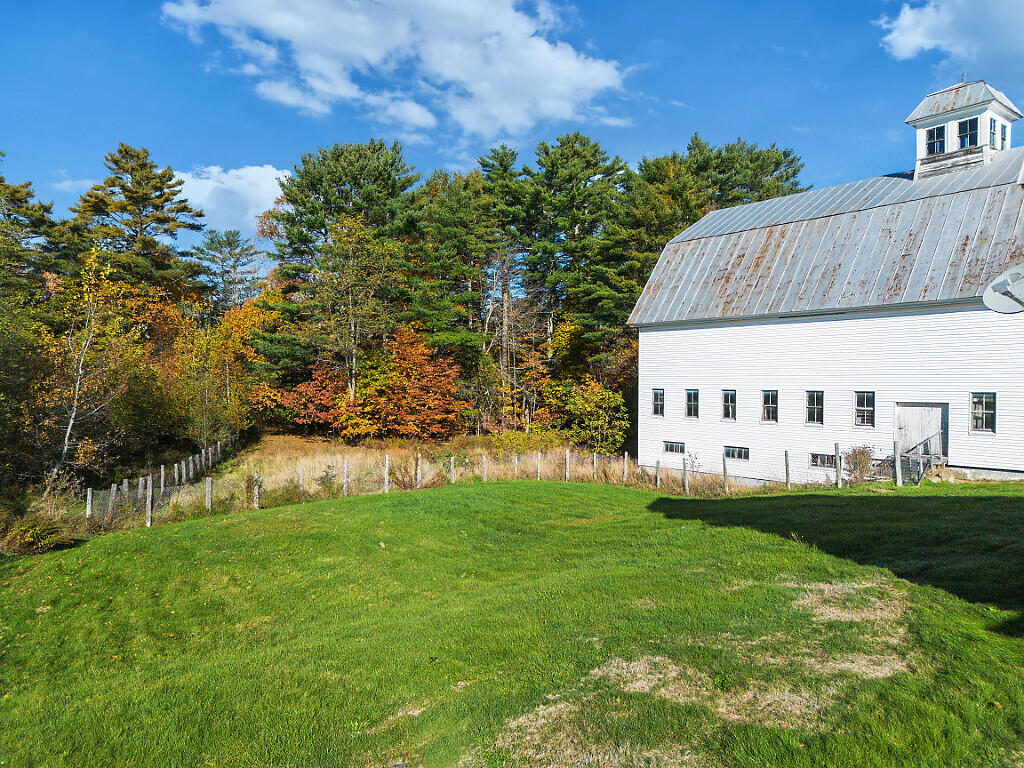 10 Ridge Road Windsor ME 04363