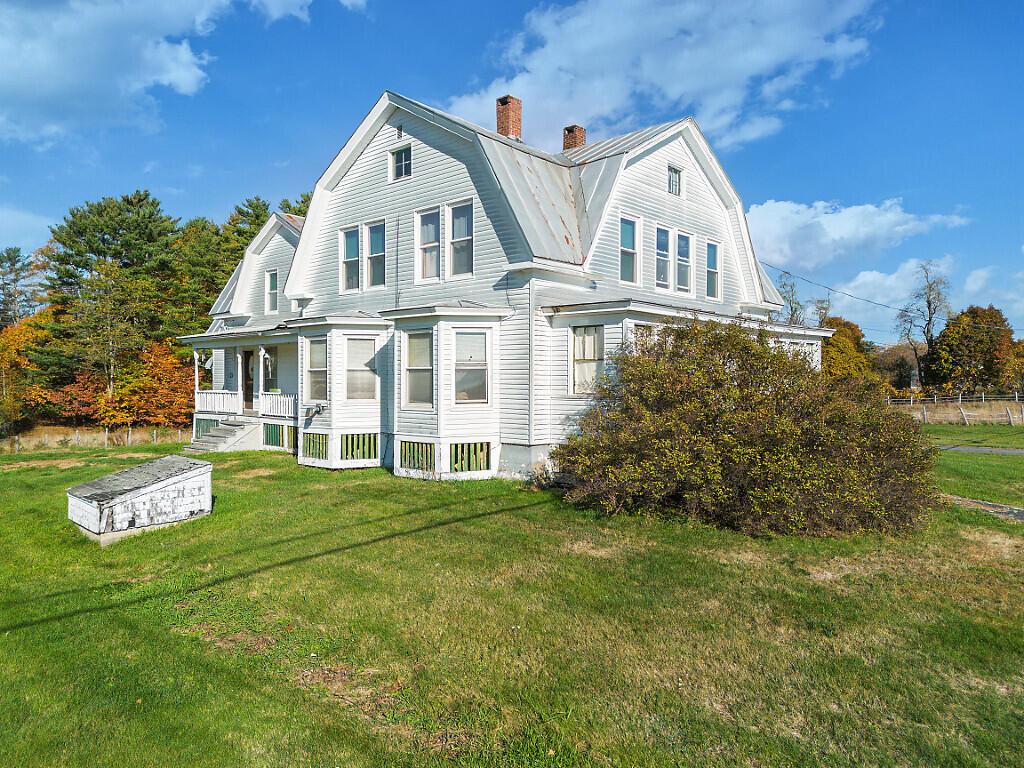10 Ridge Road Windsor ME 04363