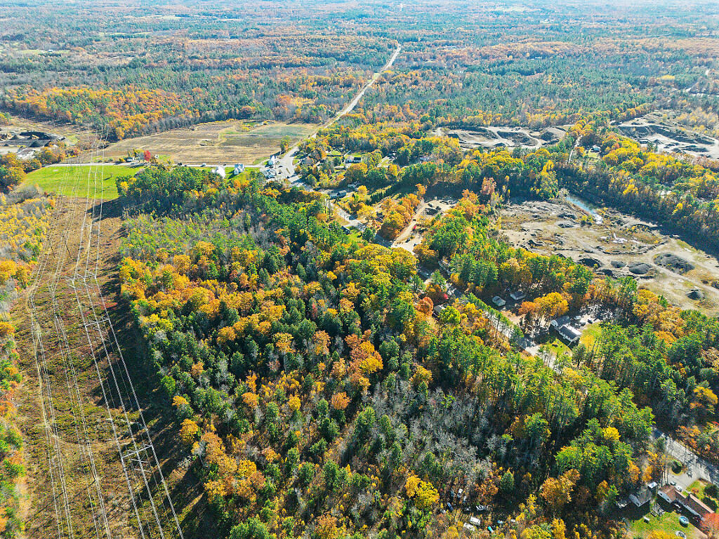 10 Ridge Road Windsor ME 04363