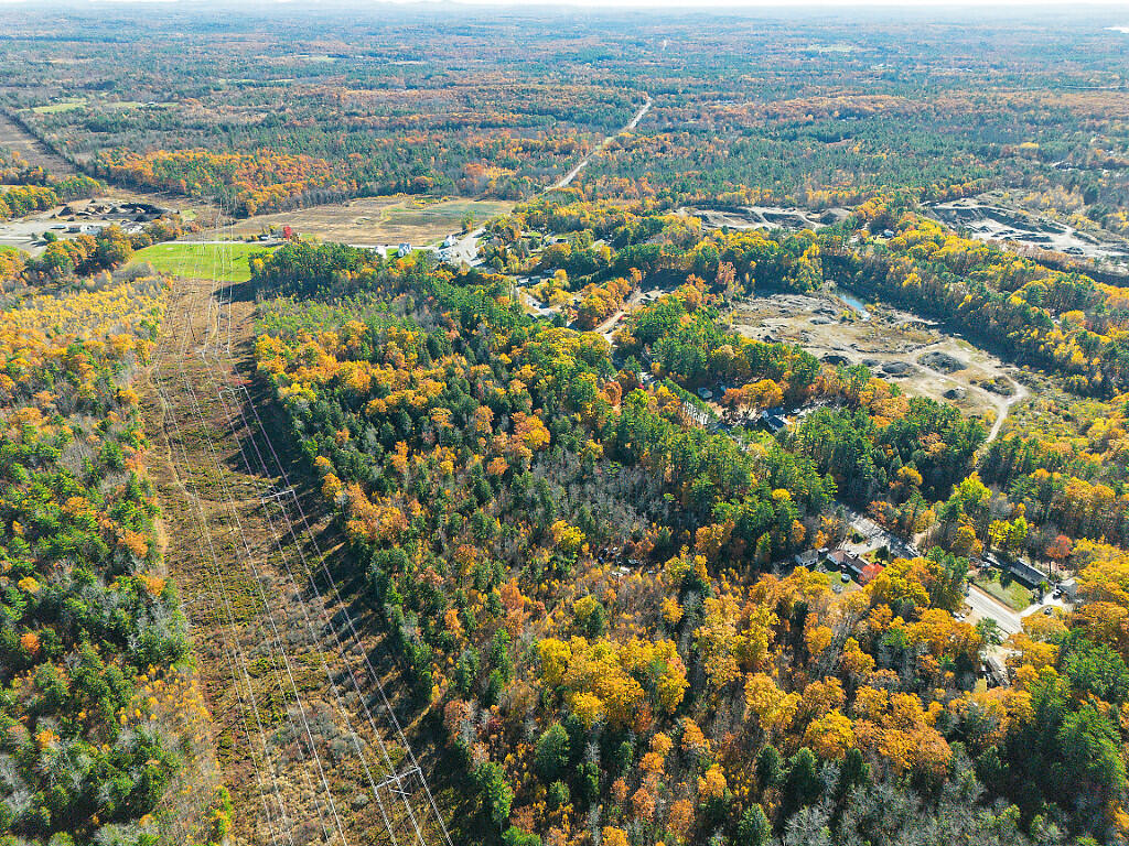 10 Ridge Road Windsor ME 04363